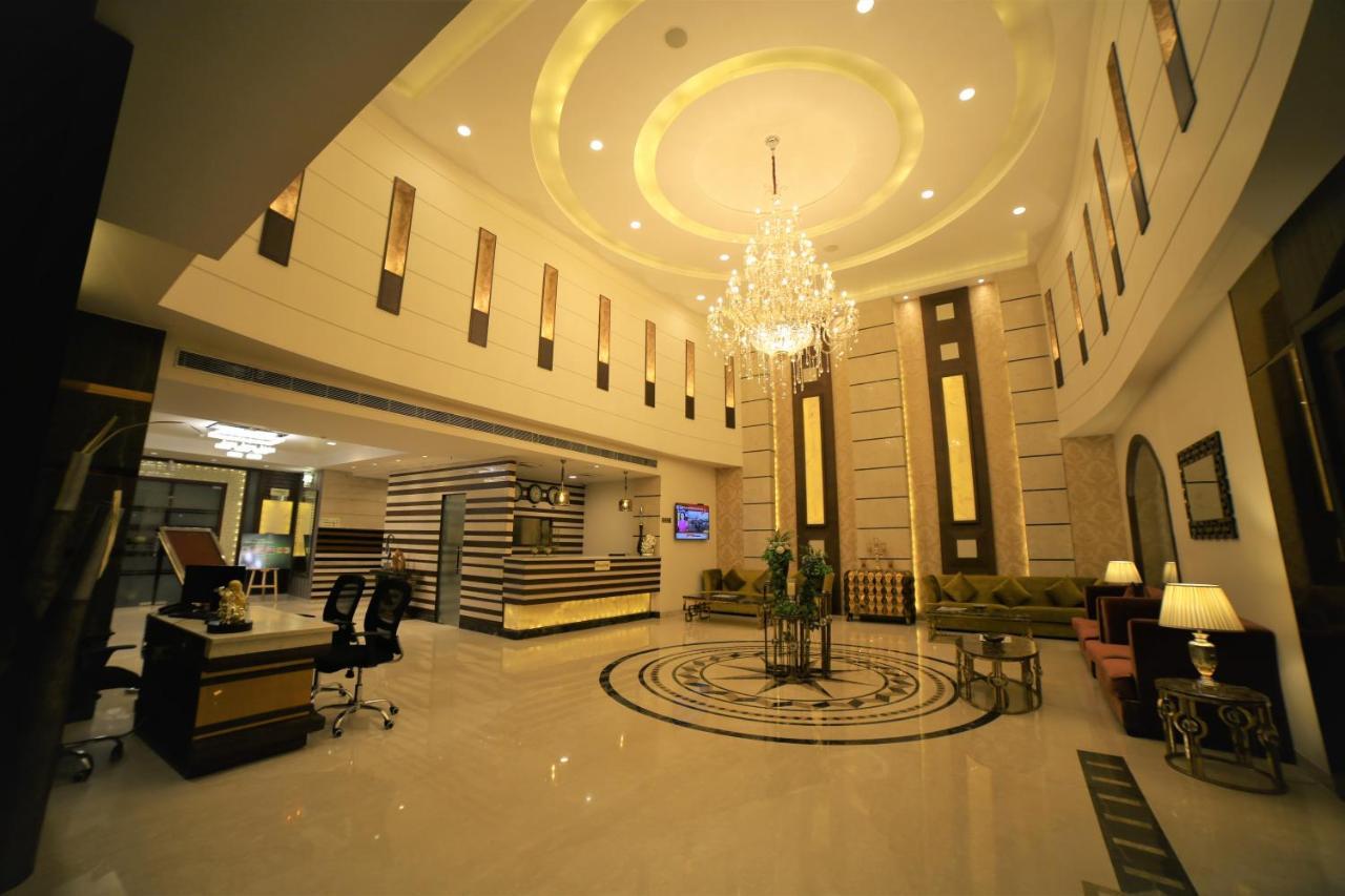 Hotel Imperia Suites Dźalandhar Zewnętrze zdjęcie