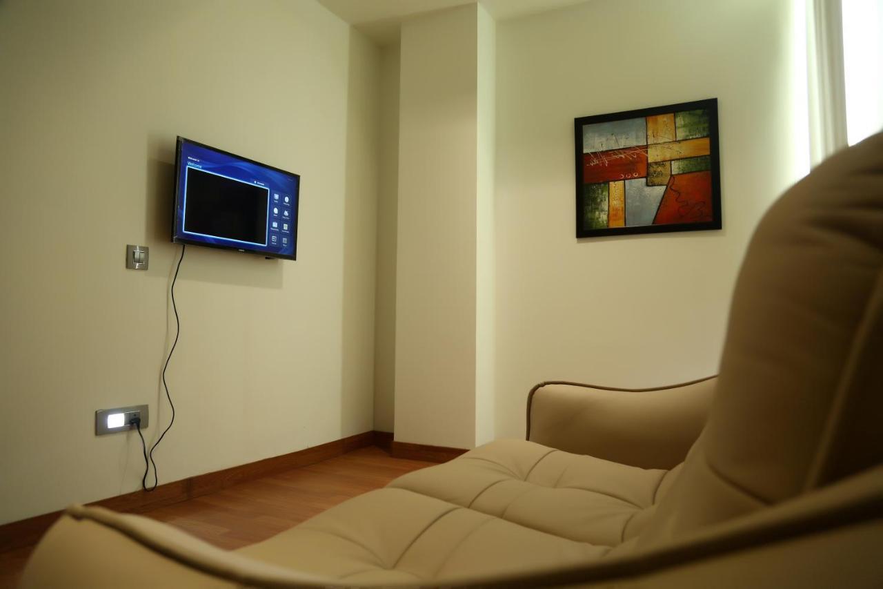 Hotel Imperia Suites Dźalandhar Zewnętrze zdjęcie