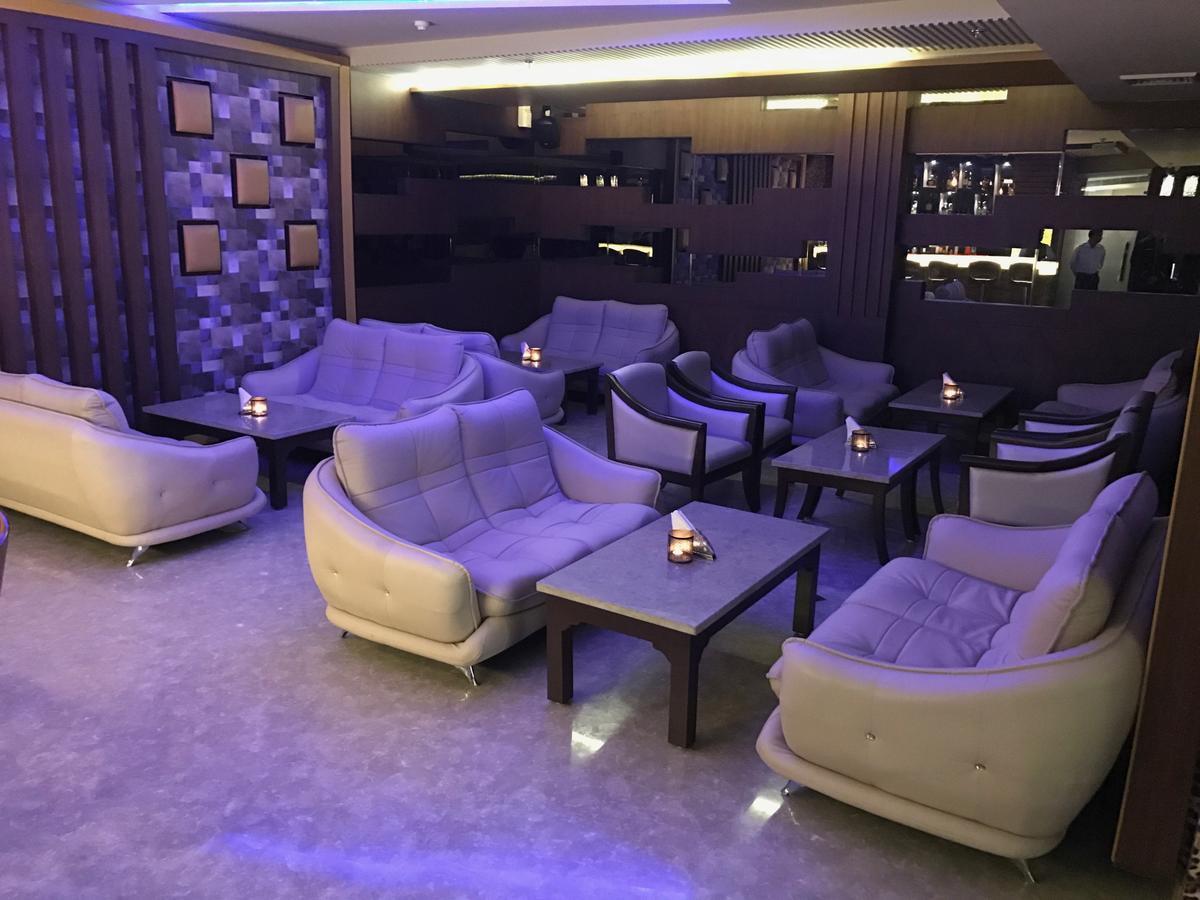 Hotel Imperia Suites Dźalandhar Zewnętrze zdjęcie