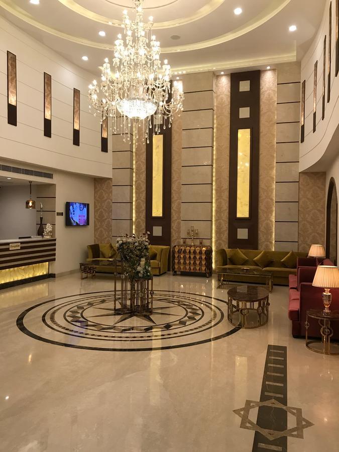Hotel Imperia Suites Dźalandhar Zewnętrze zdjęcie